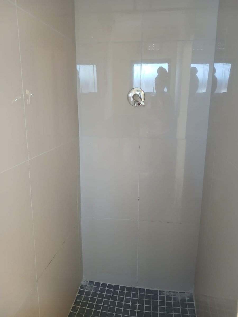  Bedroom Property for Sale in Umrhabulo Triangle Western Cape